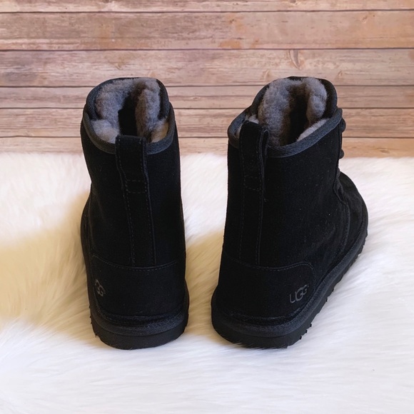UGG Men’s Harkley Black Lace-Up Ankle Boots - Picture 6 of 8